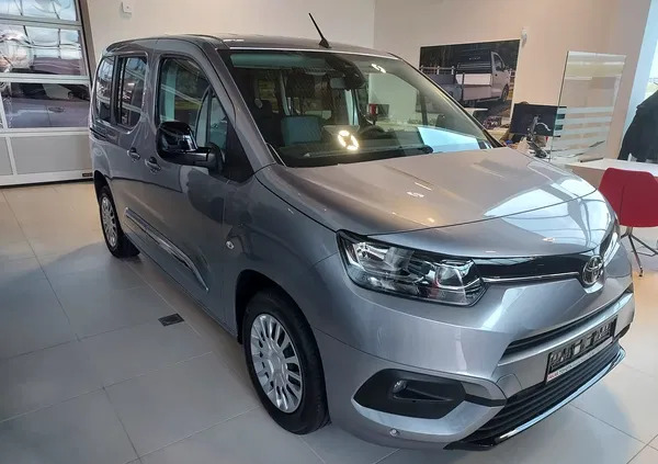 toyota proace city verso nowe miasto nad pilicą Toyota Proace City Verso cena 130900 przebieg: 1, rok produkcji 2024 z Nowe Miasto nad Pilicą